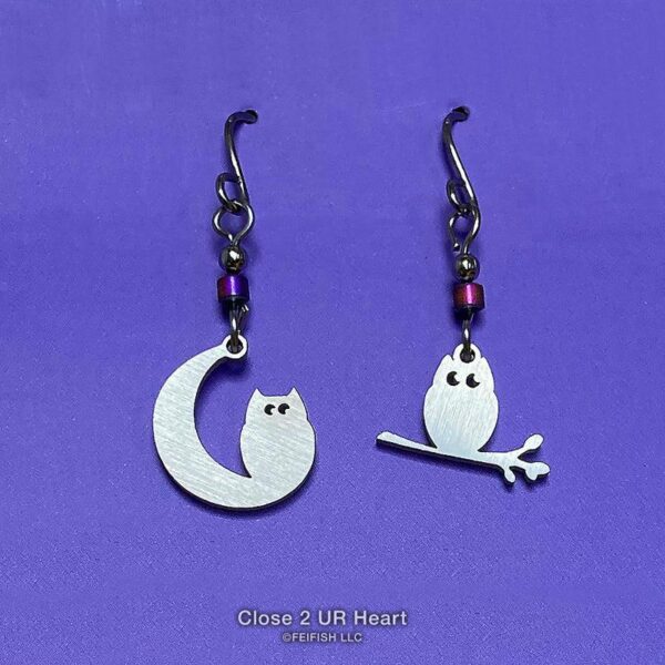 Close 2 UR Heart Owl Earrings